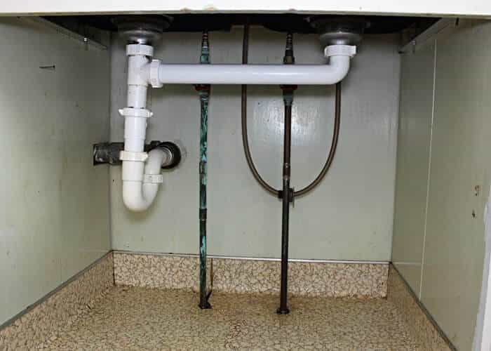 Kitchen Water Lines